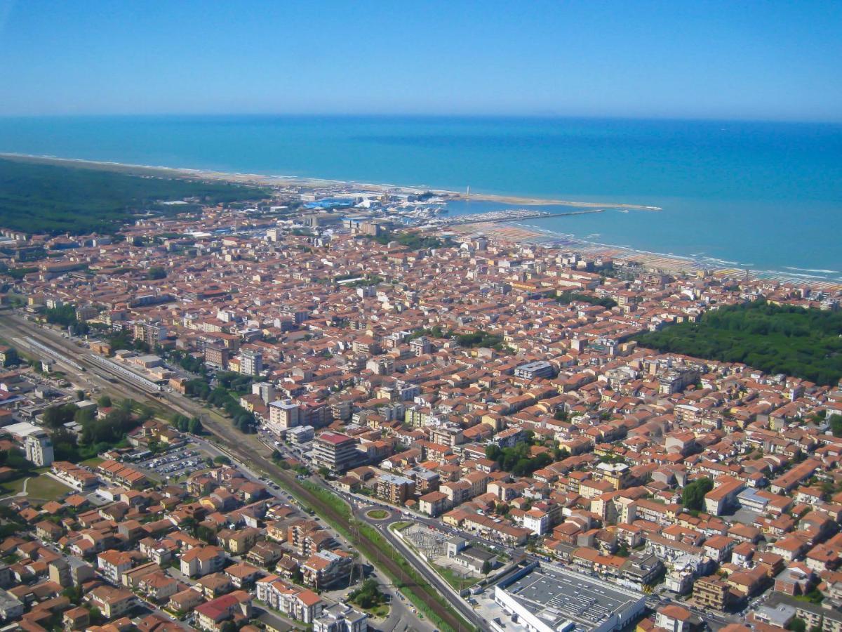 Appartamento Locazione Turistica Lungomare Viareggio Esterno foto